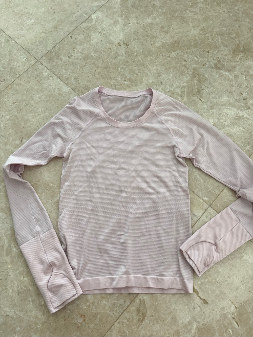 Lululemon Swiftly Tech Long-Sleeve Shirt size 4